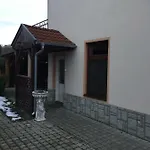 Gasthof Car-es Panzio 3*