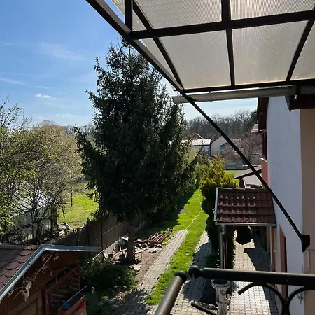 Car-es Panzio 3* Veľký Meder